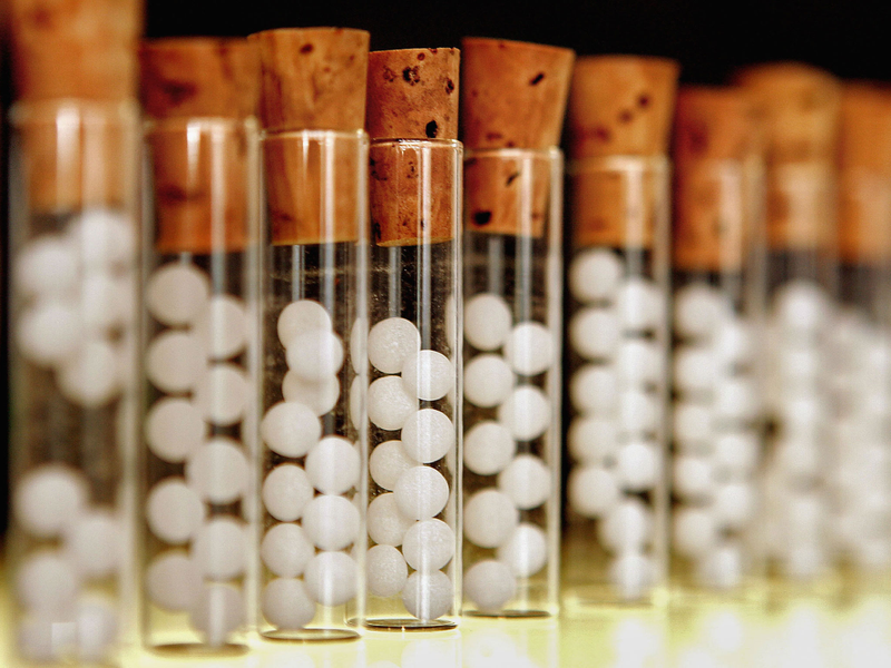 Illustration for article titled Estos son los engaños que utilizan para venderte homeopatĂa